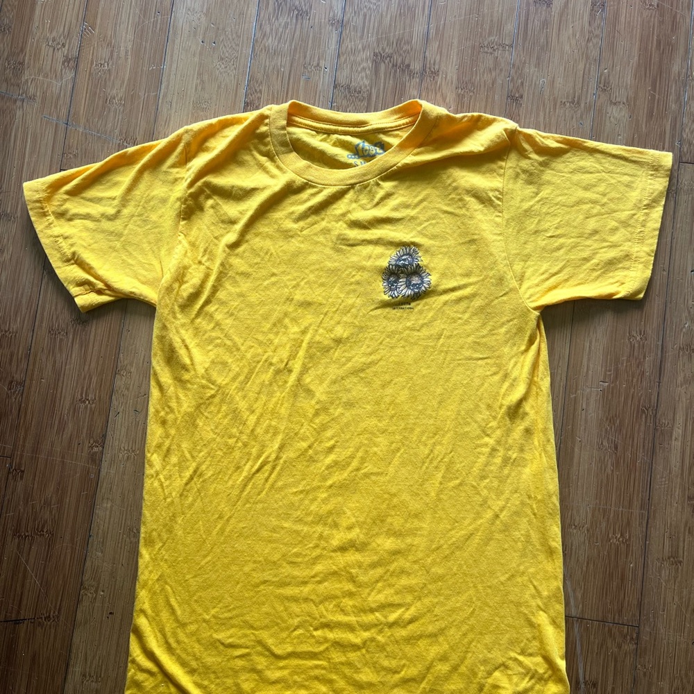 Lost Yellow Short Sleeve Tee Vibrant Cotton Crew Neck